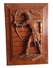 Ancien panneau haut relief