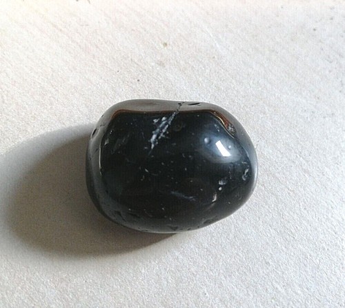 Pierre roulée onyx noir 25 - roulée,