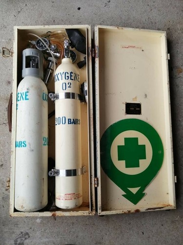 Lot vielle bouteille oxygène - vielle,
