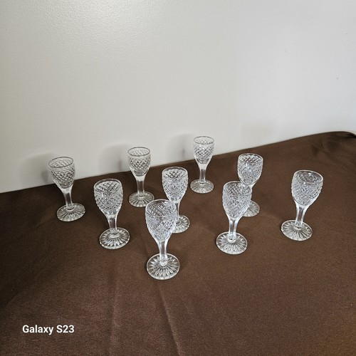 Neuf verres liqueur en - verres,