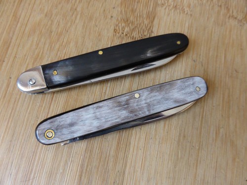 Lot anciens couteaux pliants