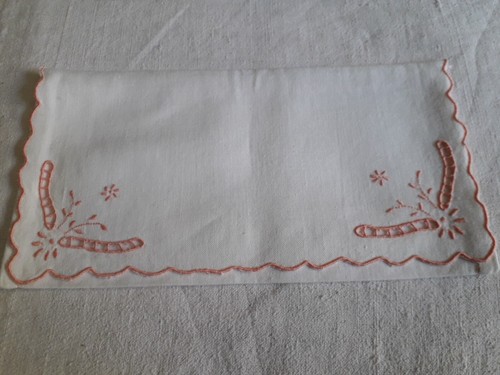 Pochette ancienne brodée pour