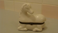 Vintage White Ceramic/Porcelain Horse Figurine Trinket Box