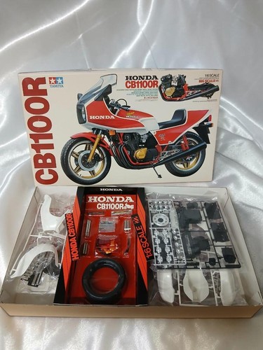 Tamiya honda cb1100r 6 - tamiya, 1/6