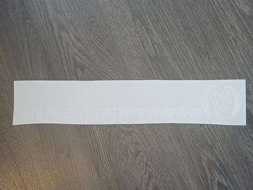 Bandeau arrière autocollant