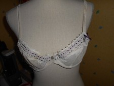 1,50 à l'unité ou en lot :   soutien gorge - 80 /C en bon état