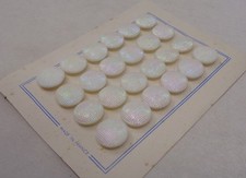 Lot 24 Boutons ancien en verre