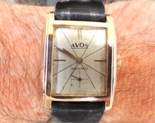 AVOS MONTRE vintage ,  REMONTAGE MANUEL FONCTIONNE  BRACELET EN  CUIR