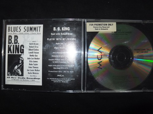 Single king playing - single, /