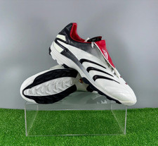Crampons de football blancs