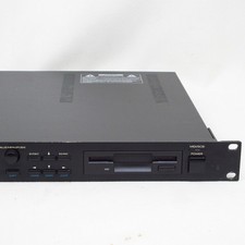 Roland S-760 16 bits