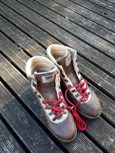 Chaussures montagne tout - de,