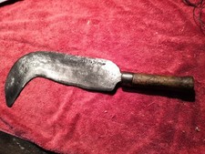 Ancienne serpe de bucheron, outil de métier . Bucheron, forestier