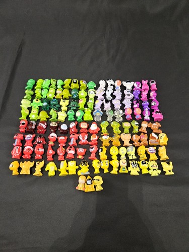 Gogo crazy bones - lot, of
