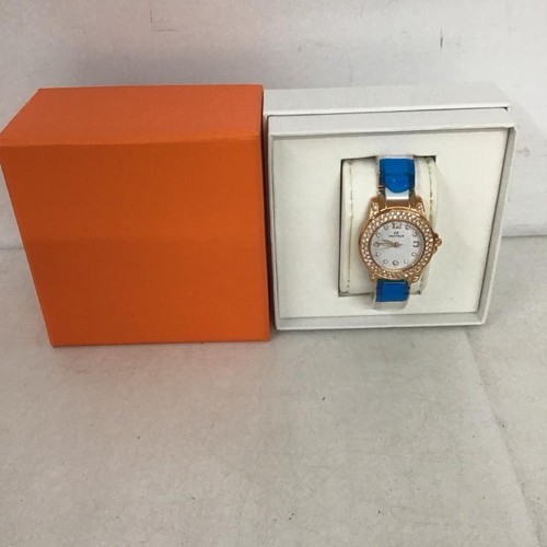 Montre analogique - , (quartz)