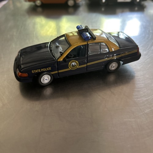 Mint édition ford crown state - mint,
