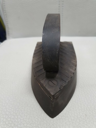 Ancien fer repasser braises - ancien,