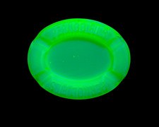 Cendrier Pernod Fils vintage en ouraline jaune opalescent curiosité années 1930