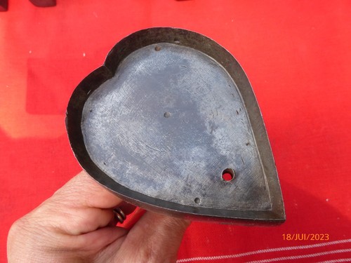 Emporte piece outil ancien - outil,