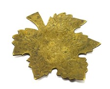 Vintage Feuille Plat Cendrier Artisanal Fleur Design Laiton Métal Pqt G7-903