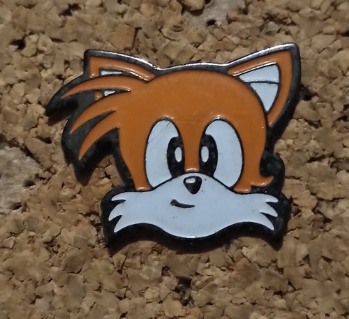 Pin sonic tails sega console - sega,