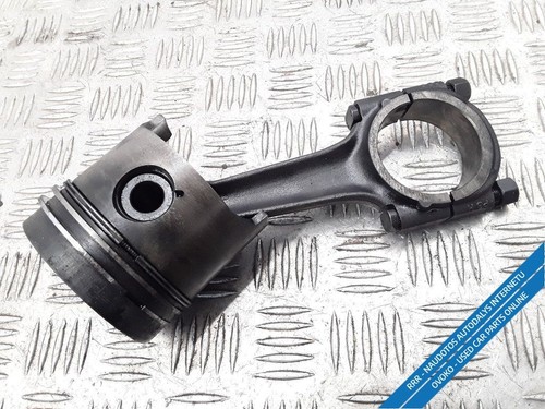 Piston moteur avec - de, bielle