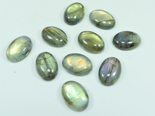 Cabochon ovale labradorite - cabochon, en