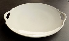 Plat à gâteaux à anses ajourées en faïence de Sarreguemines et Digoin