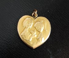 JEWEL MEDAL SOLITAIRE PENDANT