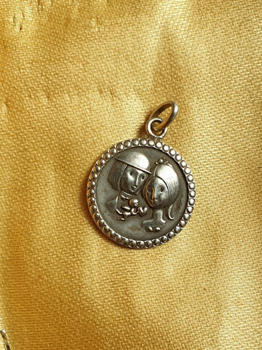 Petite médaille pendentif - médaille,