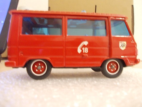 Solido pompier peugeot - peugeot, j9