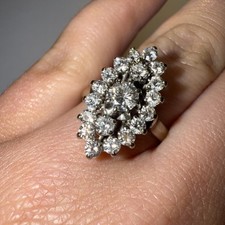 Bague En Or Blanc 18 Carats 750/1000 Avec 19 Diamants 4,79 Grammes T55