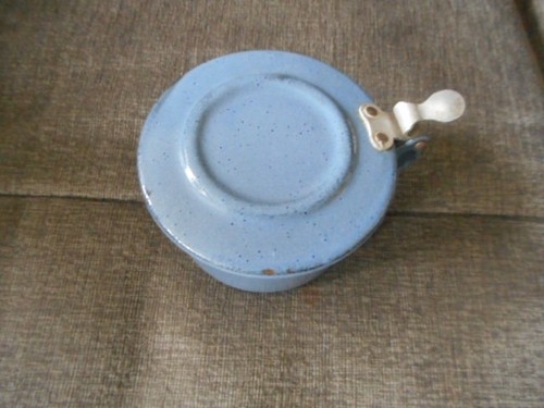 Crachoir métal émaillé bleu - métal,