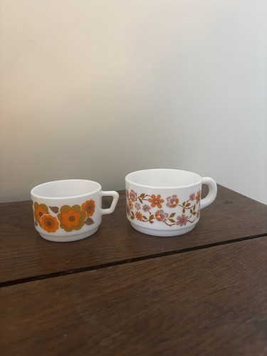 Vintage lot deux tasses - de,