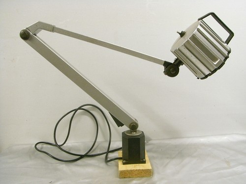 Lampe industrielle - 🇫🇷,