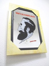 Homme avec barbe miroir miroir