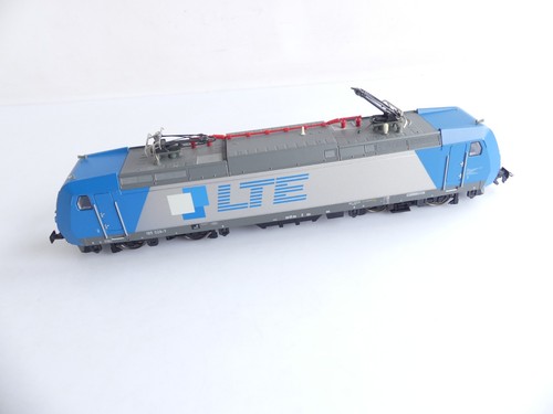 Marklin rails locomotive - rails,