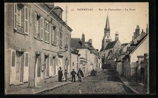 CPA Bonneval, Rue de Chateaudun, la Poste 
