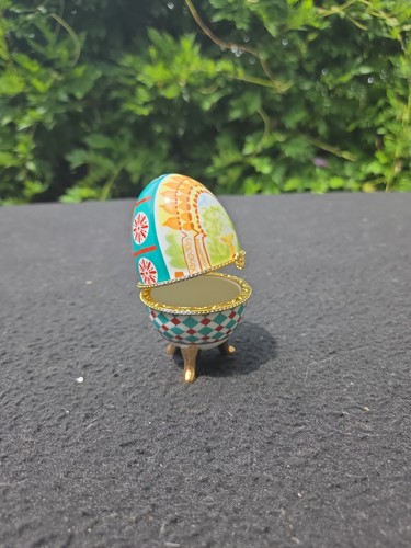 Oeuf porcelaine pilulier - en,