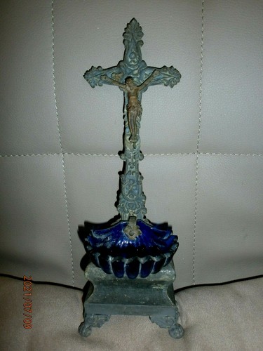 Ancien crucifix benitier fin - benitier, /fin