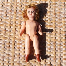 Ancienne petite poupée