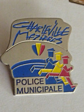 pin's pins badge   Police