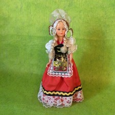 Poupée folklorique ancienne
