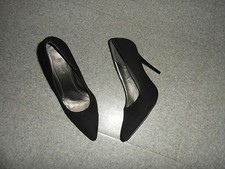 NEUF jamais portées Taille 39 magnifiques chaussures EXCELLENT ETAT