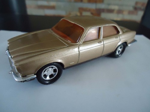 Super kings matchbox jaguar - matchbox,
