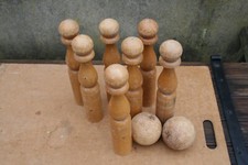 Ancien jeu de quilles en bois