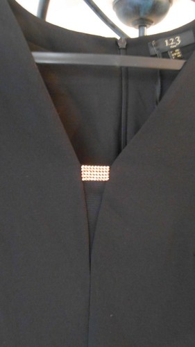 Voir robe noire - , la
