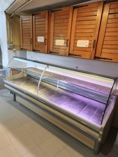 Vitrine Réfrigérée Avec Réserve