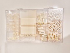 Accessoires de rideaux : 130 pièces Neuf.