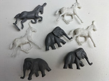 Lot de 7 anciennes figurines